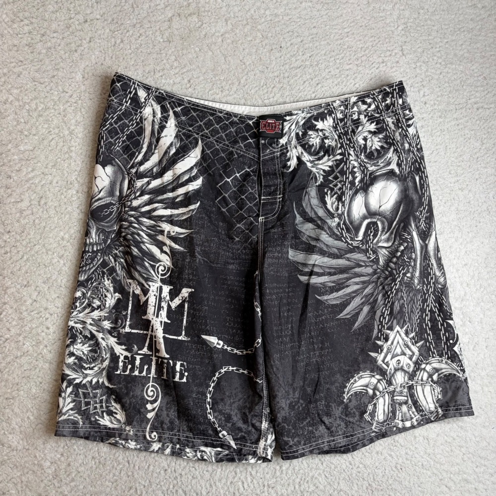 MMA Elite Mens XL Board Shorts Black White Skull Wing Graphic Y2Kgrunge skate